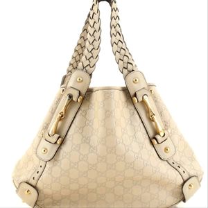 Beautiful beige leather Pelham Guccissima Gucci bag like new!